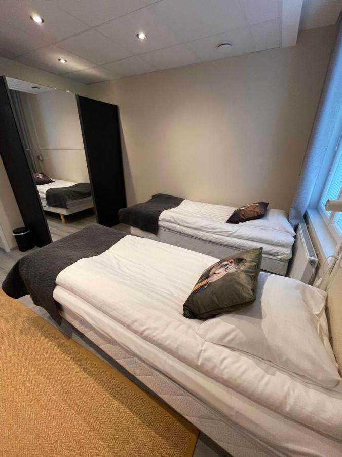 Kuukkeli Ivalo Airport Inn Esterno foto
