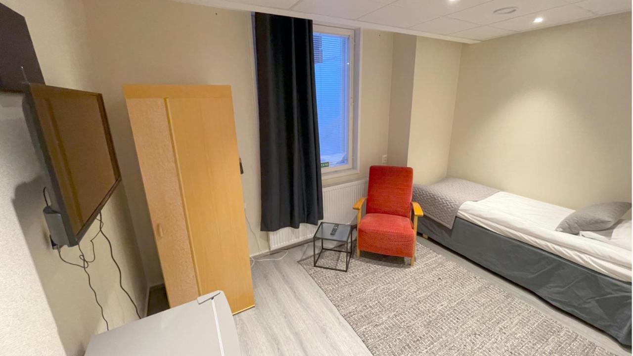 Kuukkeli Ivalo Airport Inn Esterno foto