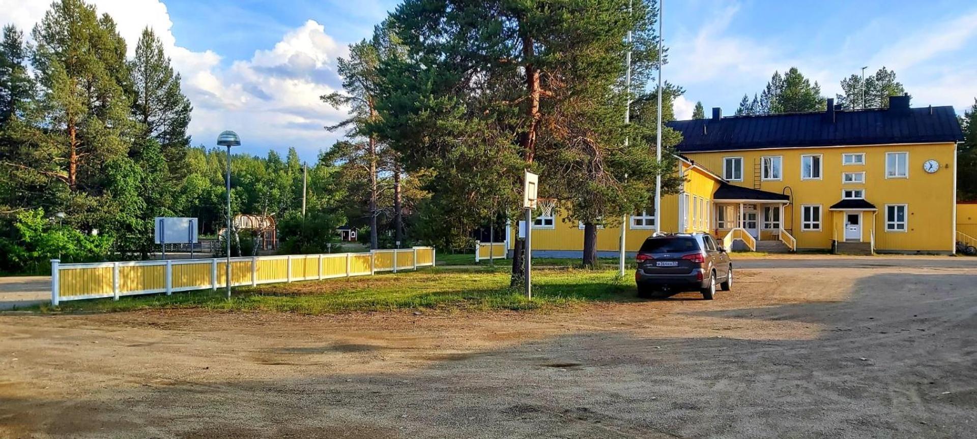 Kuukkeli Ivalo Airport Inn Esterno foto