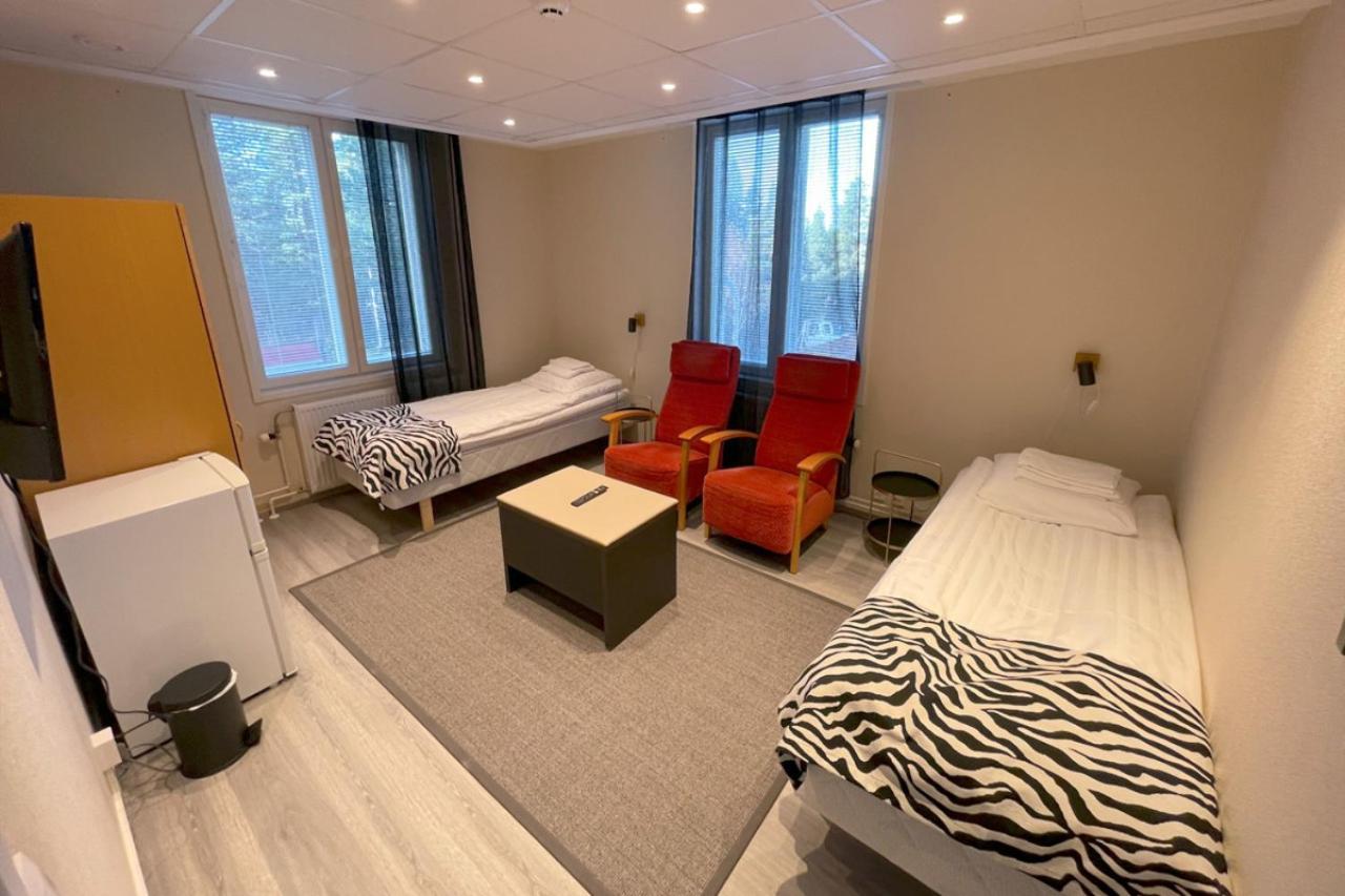 Kuukkeli Ivalo Airport Inn Esterno foto
